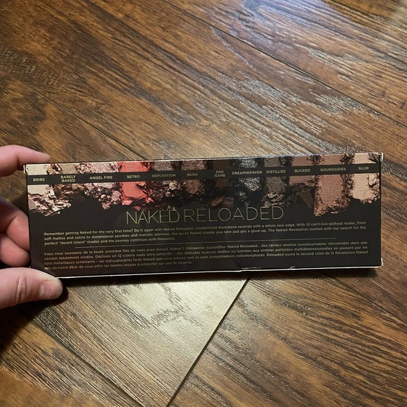 *SOLD* Urban Decay Naked Reloaded Palette - Picture 2 of 3